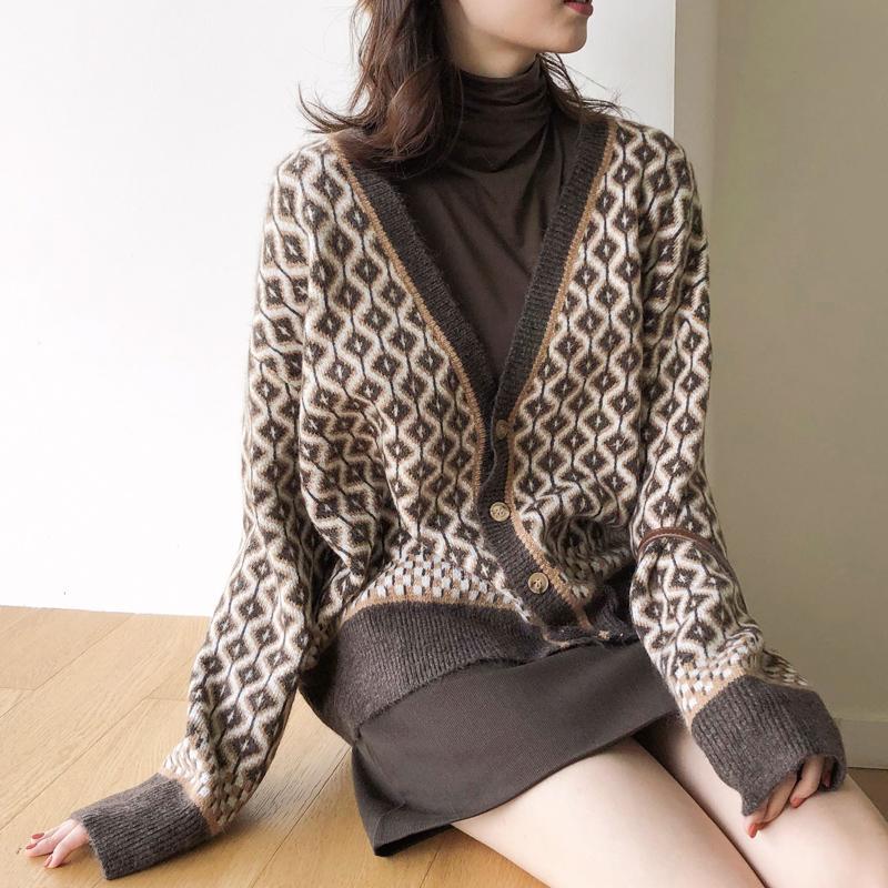 Autumn and Winter Retro Plaid Leopard Print Women's Cardigan V-Neck Jacket 12 01