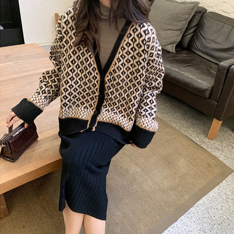 Autumn and Winter Retro Plaid Leopard Print Women's Cardigan V-Neck Jacket 12 02