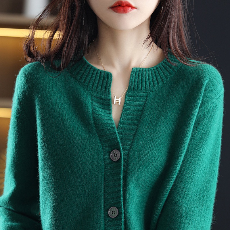 Round neck solid color knitted cardigan sweater 7 01
