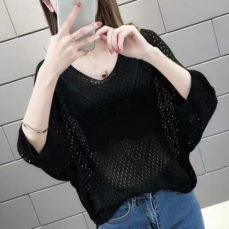 V-neck bat sleeve T-shirt women's blouse hollow 34 02