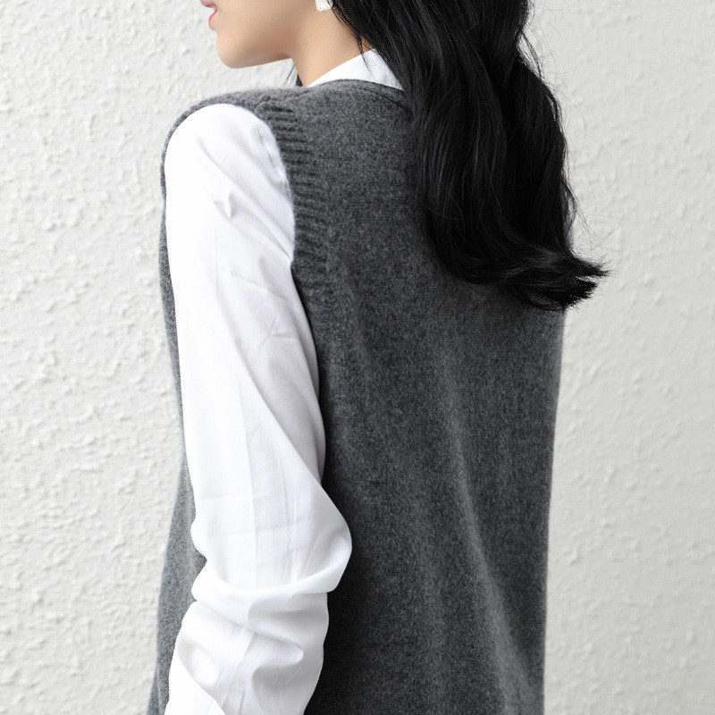 V-neck pullover loose knitted vest 18