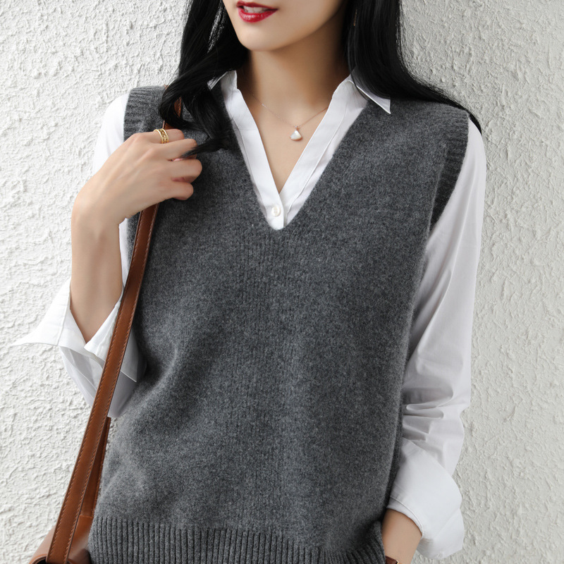 V-neck pullover loose knitted vest 18 01