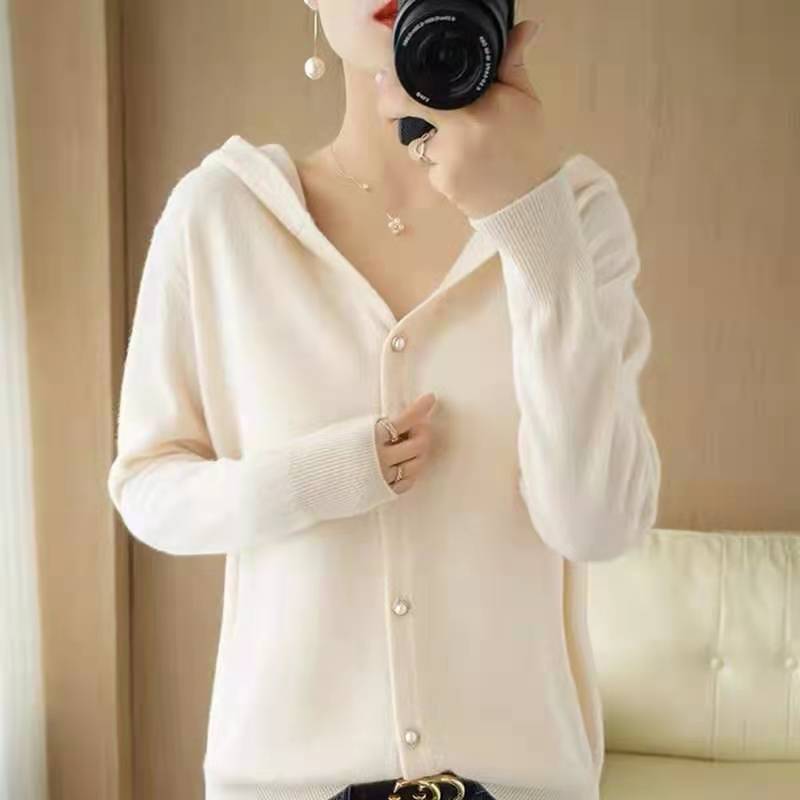 Women's solid color cardigan sweater 39