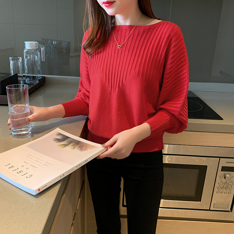 Fresh and sweet one-shoulder top sweater 56